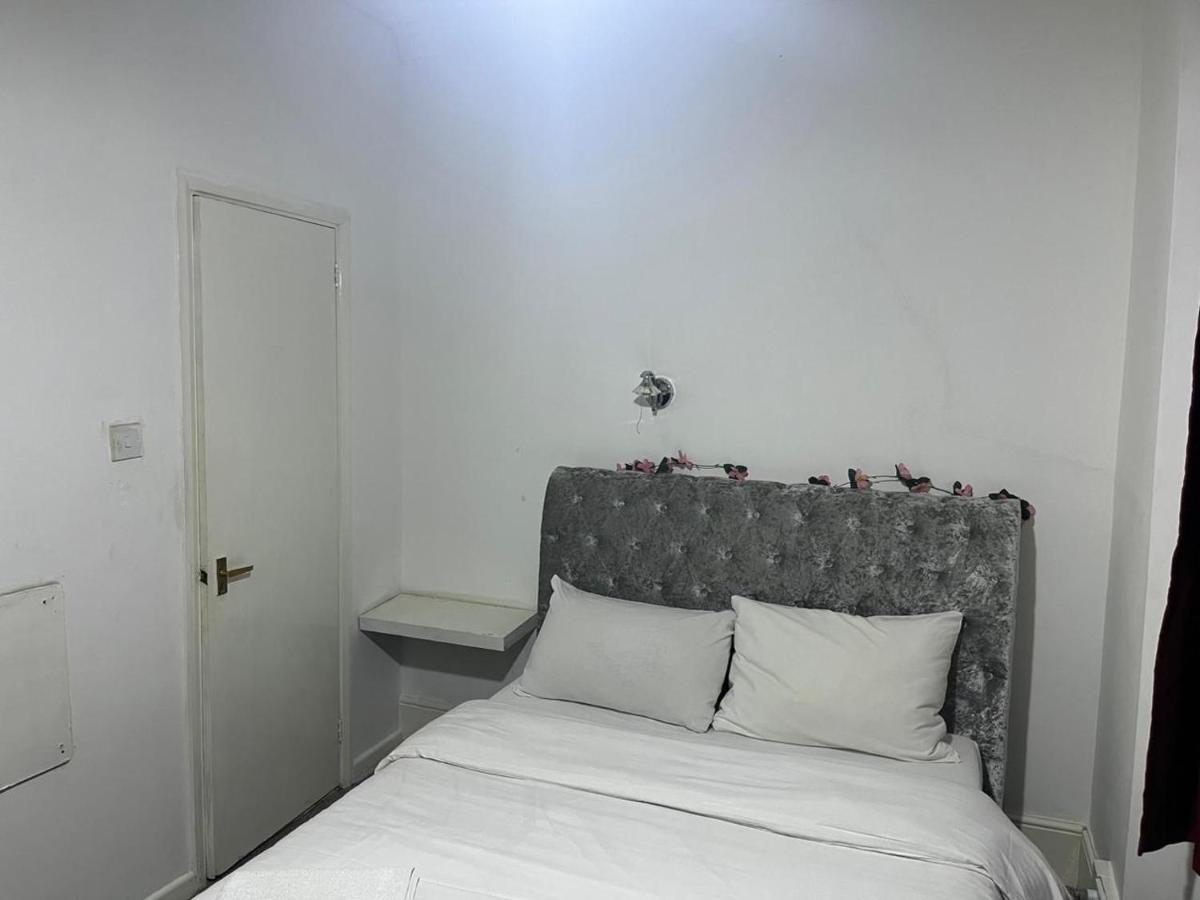 Saji Hotel Illford Илфорд Экстерьер фото